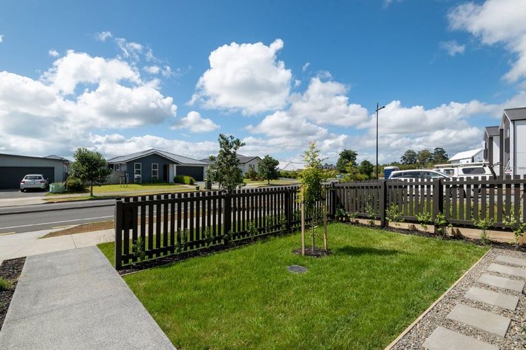 Photo of property in 36b Kukuwai Avenue, Red Beach, 0932