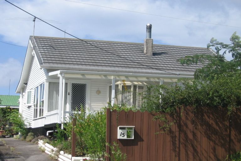 Photo of property in 15 Pine Street, New Lynn, Auckland, 0600