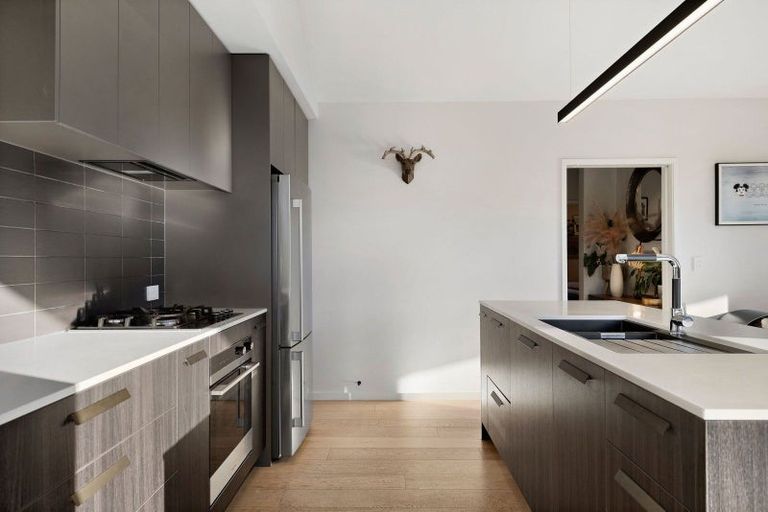 Photo of property in 1 Parera Lane, Jacks Point, Queenstown, 9371