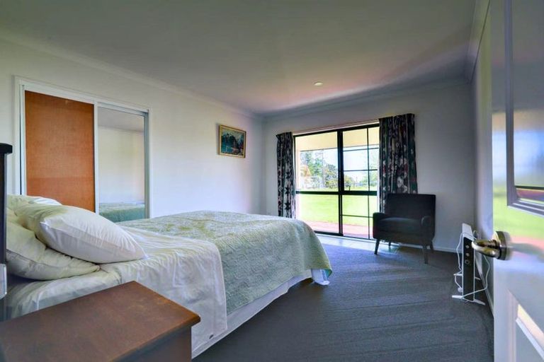 Photo of property in 91 Trig Road, Whitford, Howick, 2571