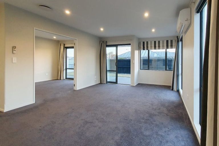 Photo of property in 28 Surfers Place, North New Brighton, Christchurch, 8083