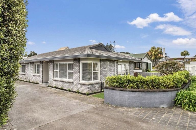 Photo of property in 2/37 Fourth Avenue, Tauranga, 3110