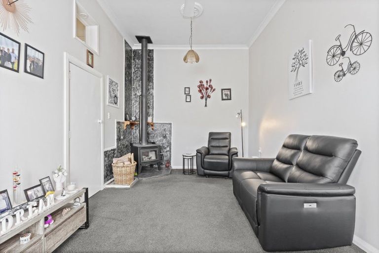 Photo of property in 10 Tiraumea Road, Pahiatua, 4910