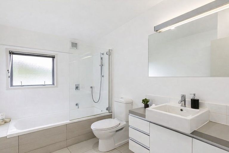 Photo of property in 68 Saddleback Grove, Karori, Wellington, 6012