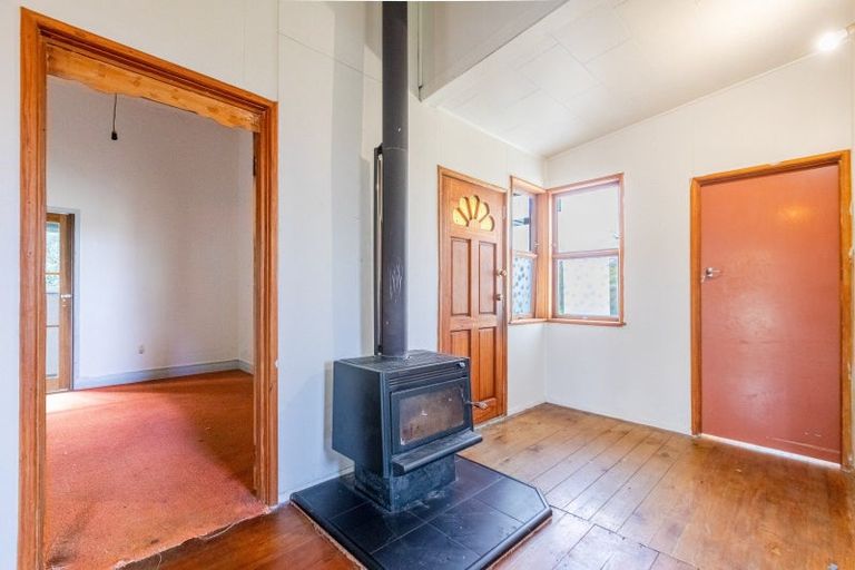 Photo of property in 19 Rochfort Street, Otane, 4202