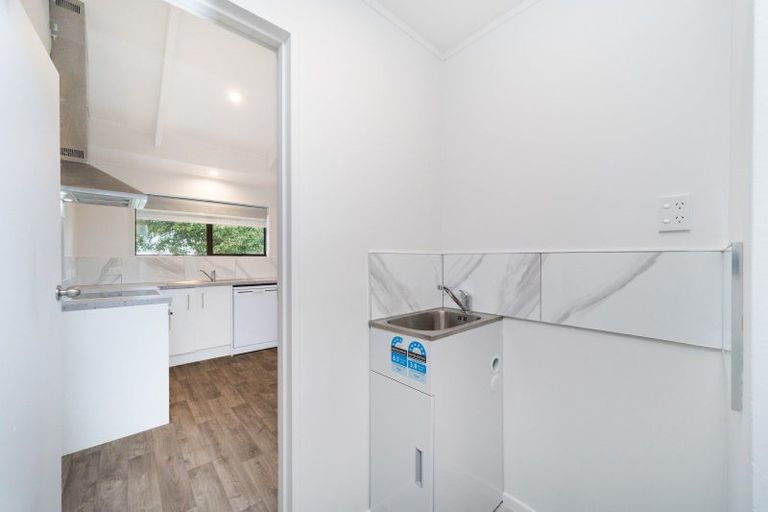Photo of property in 2 Peter Hall Drive, Kelvin Grove, Palmerston North, 4414