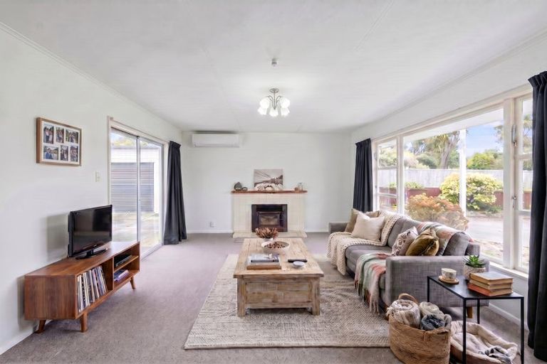 Photo of property in 7 Abraham Crescent, Milson, Palmerston North, 4414