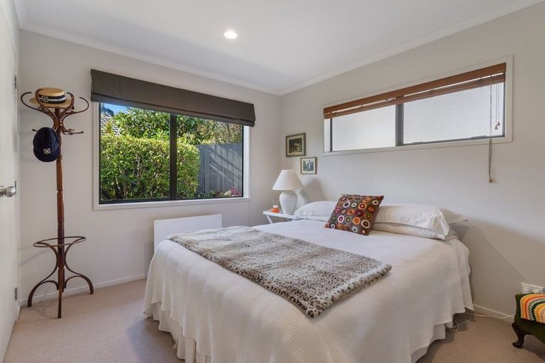 Photo of property in 11 Grovenor Drive, Orewa, 0931