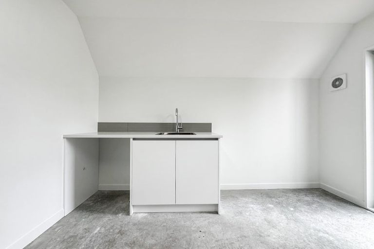 Photo of property in 4/5 Clarence Street South, Addington, Christchurch, 8024