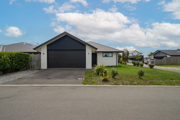 Photo of property in 32 Kawari Drive, Pegasus, 7612
