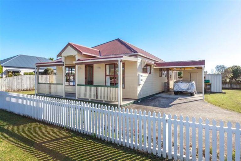 Photo of property in 1 Tudor Grove, Whitianga, 3510