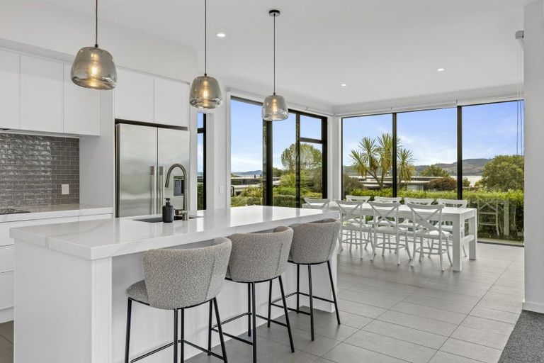 Photo of property in 8 Karapoto Lane, Rainbow Point, Taupo, 3330