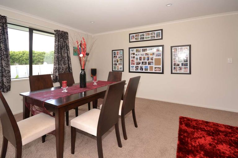 Photo of property in 10 Kotare Heights, Kerikeri, 0230