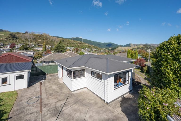 Photo of property in 8 Palm Avenue, Stoke, Nelson, 7011