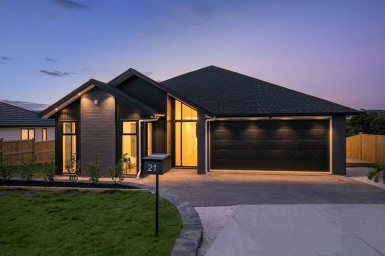 Photo of property in 21 Princes Street, Riverhead, 0820