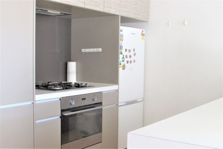 Photo of property in 64 Saddleback Grove, Karori, Wellington, 6012