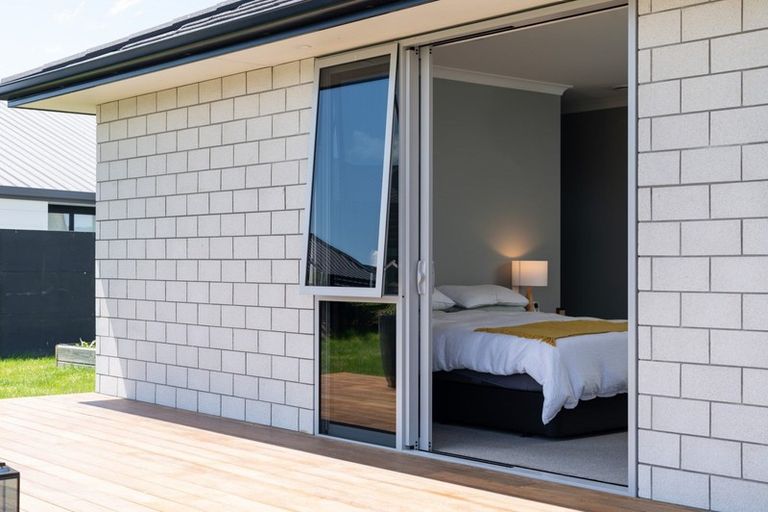 Photo of property in 39 Mike Smith Drive, Cambridge, 3434