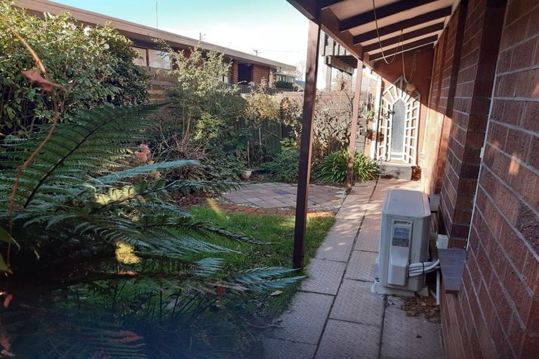 Photo of property in 135 Grahams Road, Burnside, Christchurch, 8053