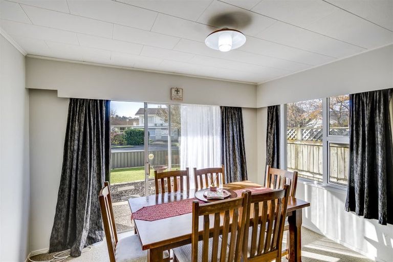 Photo of property in 24 Kent Terrace, Taradale, Napier, 4112