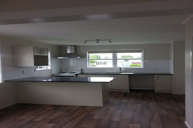 Photo of property in 8 President Avenue, Papakura, 2110
