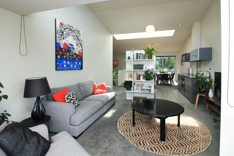 Photo of property in 12/2 Onslow Road, Khandallah, Wellington, 6035