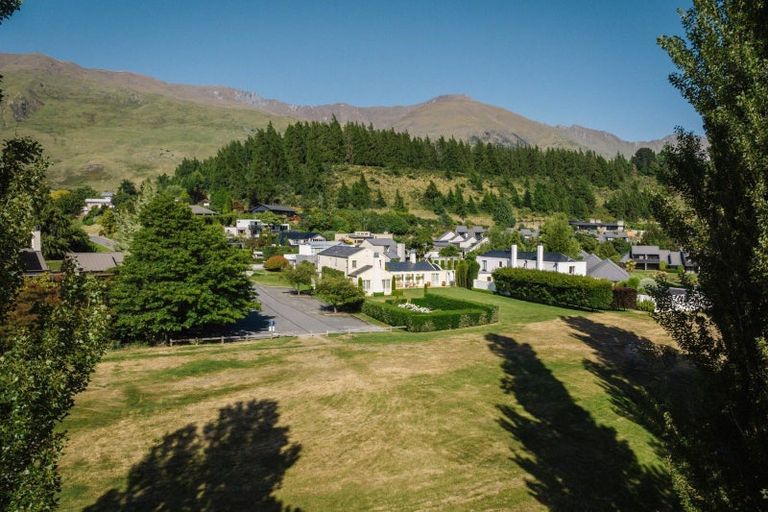 Photo of property in 29 Morrows Mead, Wanaka, 9305