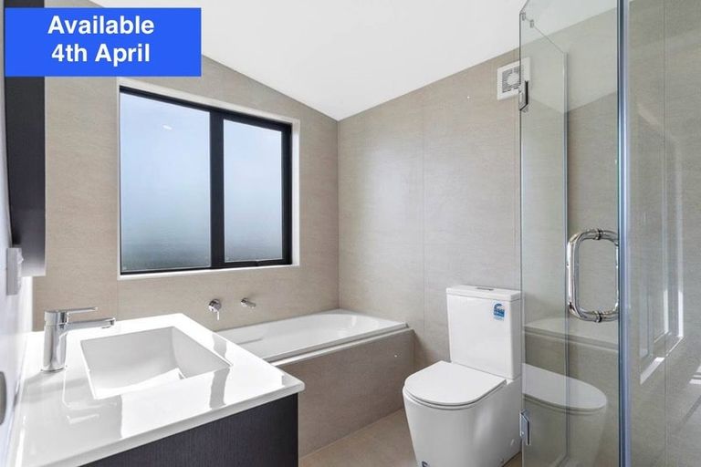 Photo of property in 6/64 Pupuke Road, Hillcrest, Auckland, 0627