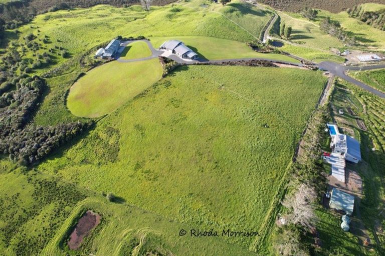 Photo of property in 33 Manurere Rise, Tinopai, 0593