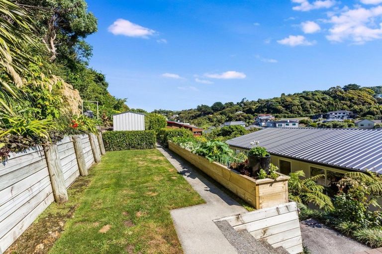 Photo of property in 8 The Crowsnest, Whitby, Porirua, 5024
