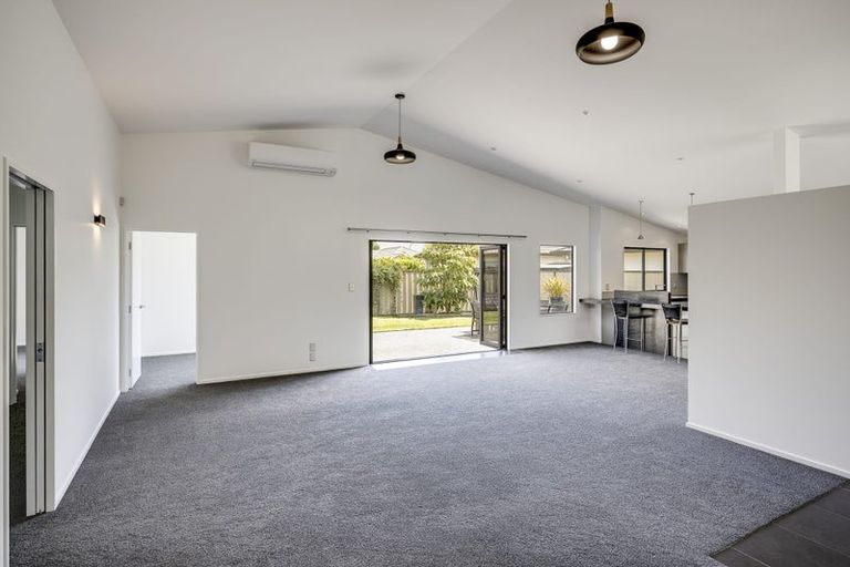 Photo of property in 20 Blythfield Place, Taradale, Napier, 4112