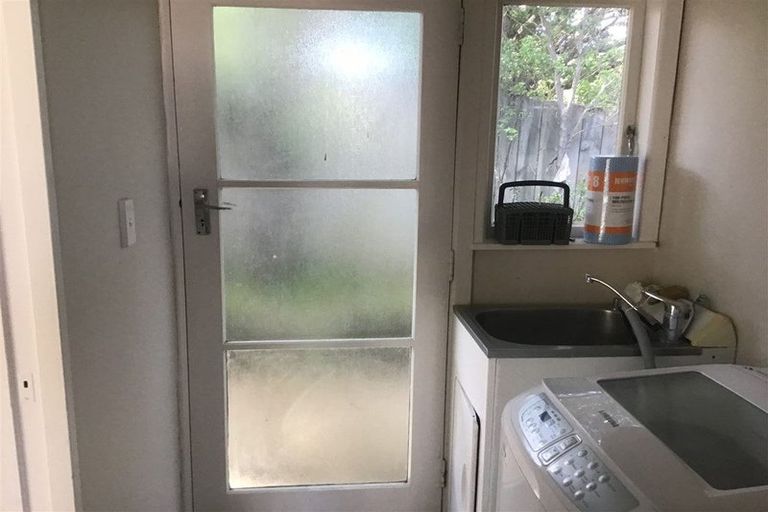 Photo of property in 40a Peach Road, Glenfield, Auckland, 0629
