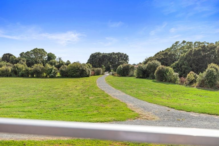 Photo of property in 24 Carrington Drive, Papamoa Beach, Papamoa, 3118