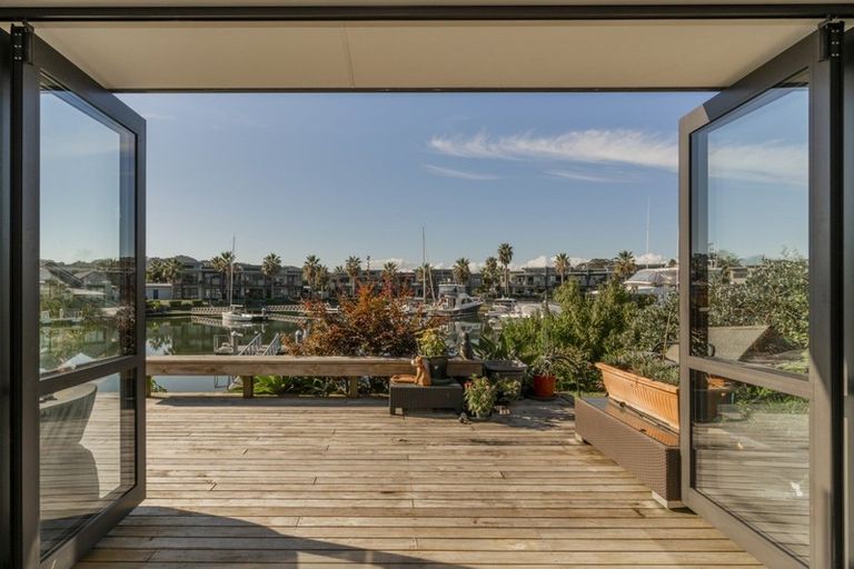 Photo of property in 10 Kelly Place, Whitianga, 3510