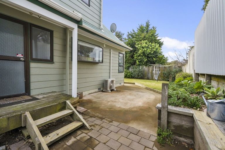 Photo of property in 2 Michael Road, Paraparaumu Beach, Paraparaumu, 5032