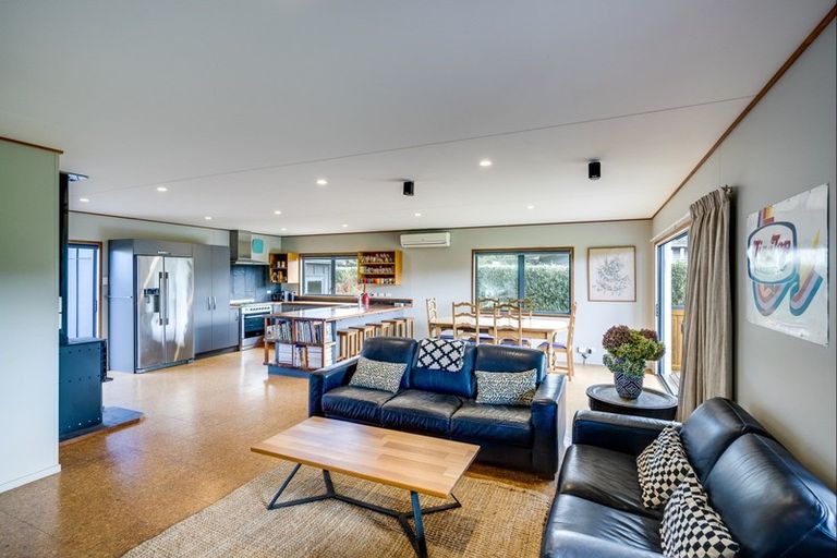 Photo of property in 43 Shoal Beach Road, Aramoana, Waipawa, 4271