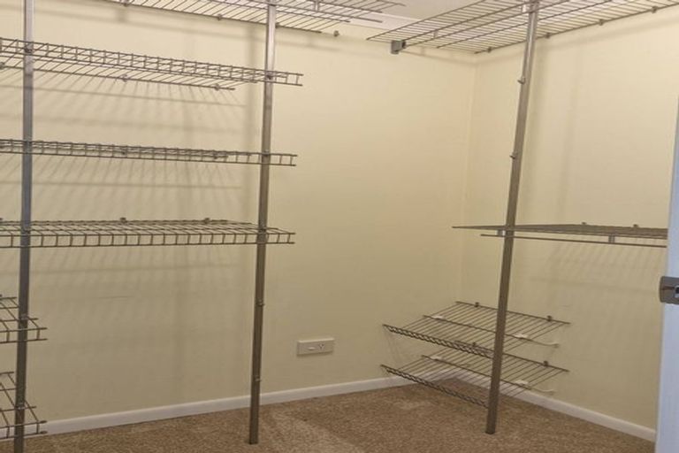 Photo of property in 28 Judkins Crescent, Cockle Bay, Auckland, 2014