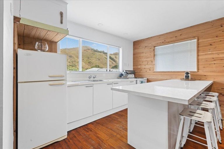 Photo of property in 24 Rauparaha Street, Marokopa, Piopio, 3988