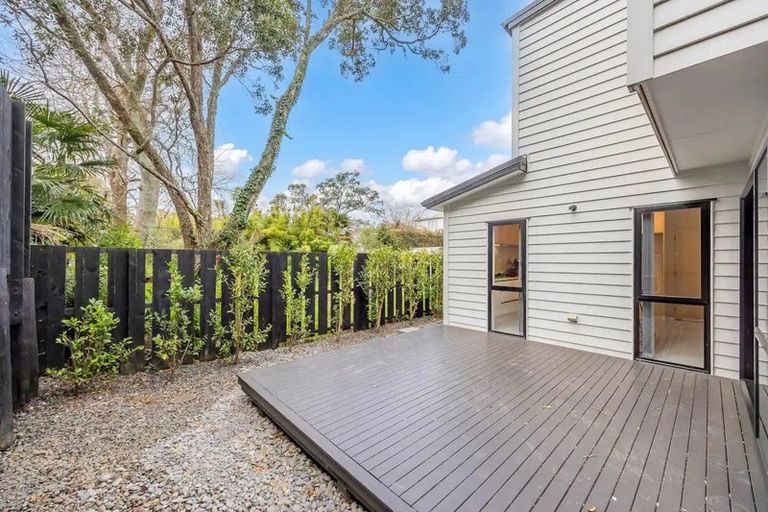 Photo of property in 37d Matipo Road, Mairangi Bay, Auckland, 0630