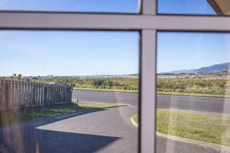 Photo of property in 270 Manly Street, Paraparaumu Beach, Paraparaumu, 5032