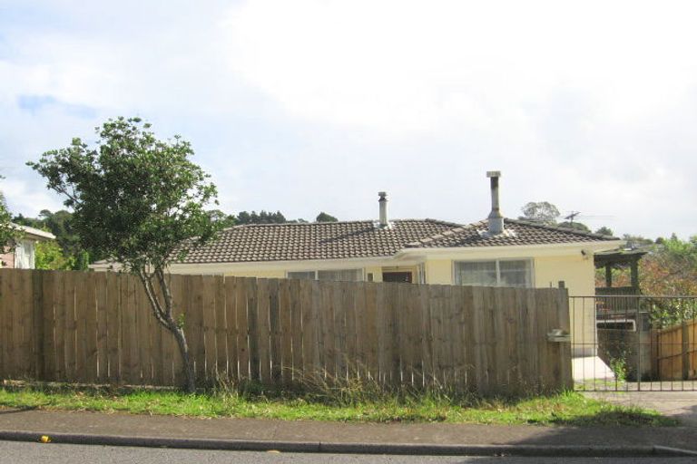 Photo of property in 25 Leo Street, Glen Eden, Auckland, 0602
