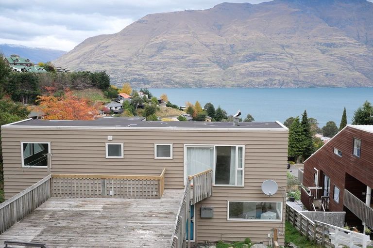 Photo of property in 22 Dart Place, Fernhill, Queenstown, 9300