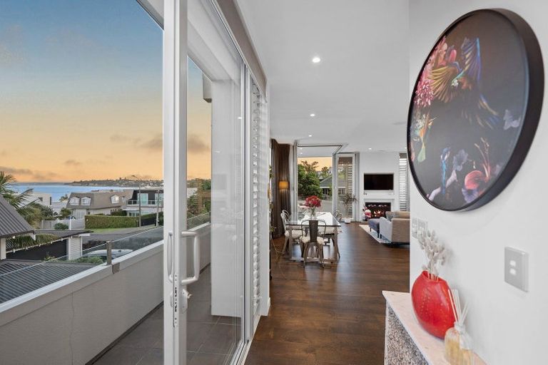 Photo of property in 2/2a Earnoch Avenue, Takapuna, Auckland, 0622