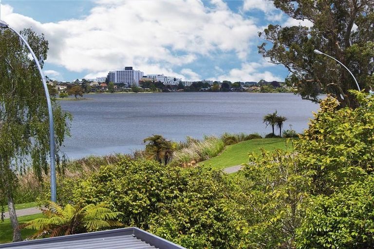 Photo of property in 43 Lake Domain Drive, Frankton, Hamilton, 3204