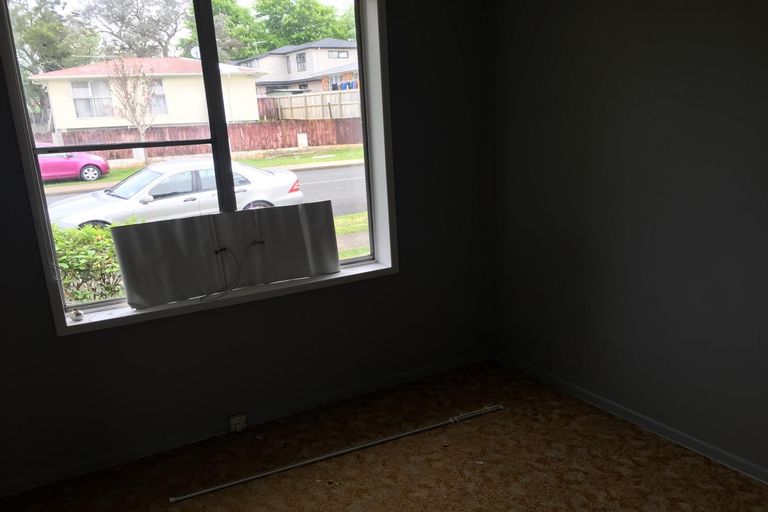 Photo of property in 35 Landon Avenue, Mangere East, Auckland, 2024