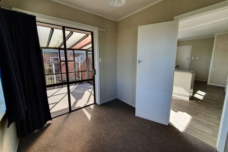 Photo of property in 44 Pinehurst Crescent, Russley, Christchurch, 8042