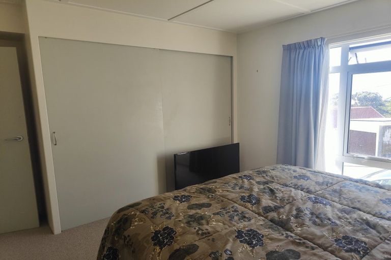 Photo of property in 74 Nairn Street, Mount Cook, Wellington, 6011
