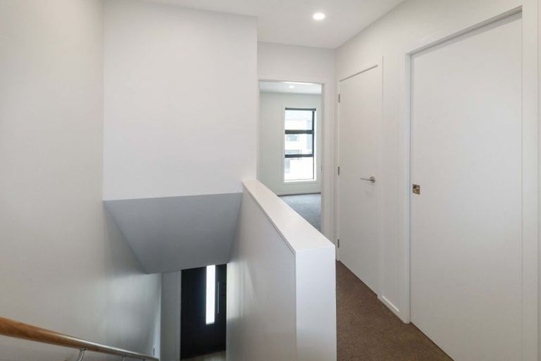 Photo of property in 14 Te Ara O Papatahi, Wainuiomata, Lower Hutt, 5014