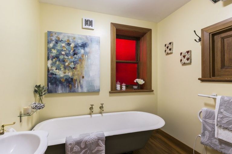 Photo of property in 80 Rolleston Street, Mount Cook, Wellington, 6021