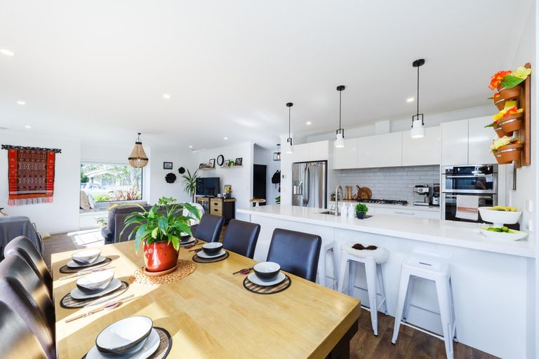 Photo of property in 85 Cashmere Drive, Fitzherbert, Palmerston North, 4410