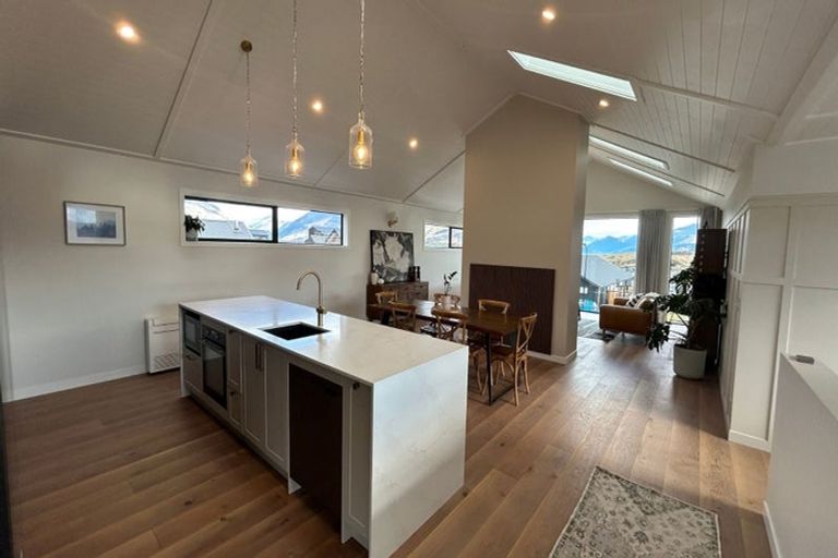 Photo of property in 88 Spur Ridge Rise, Jacks Point, 9371